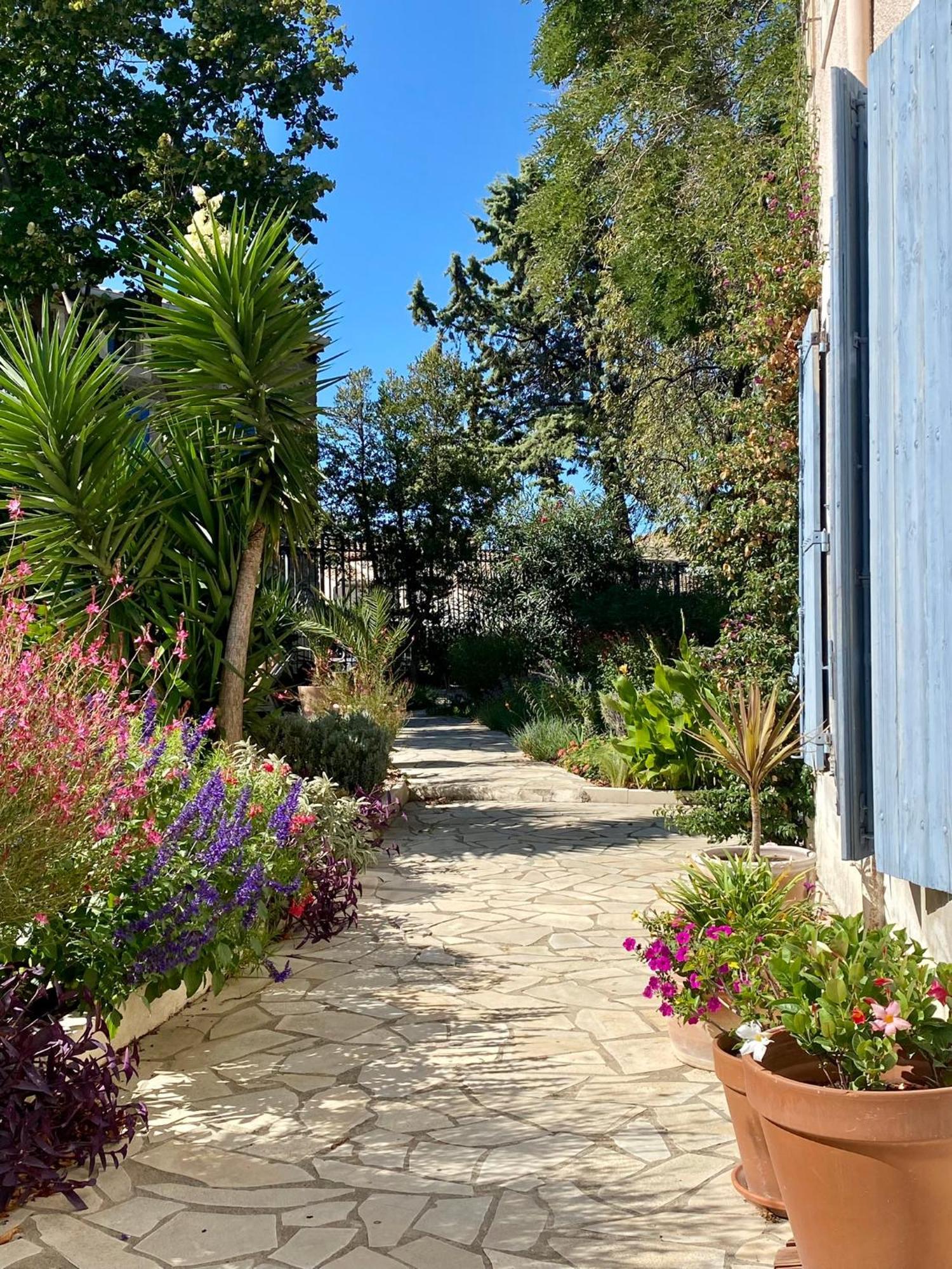 Maison Du Midi, 2 Gites De Charme Ginestas Exteriör bild