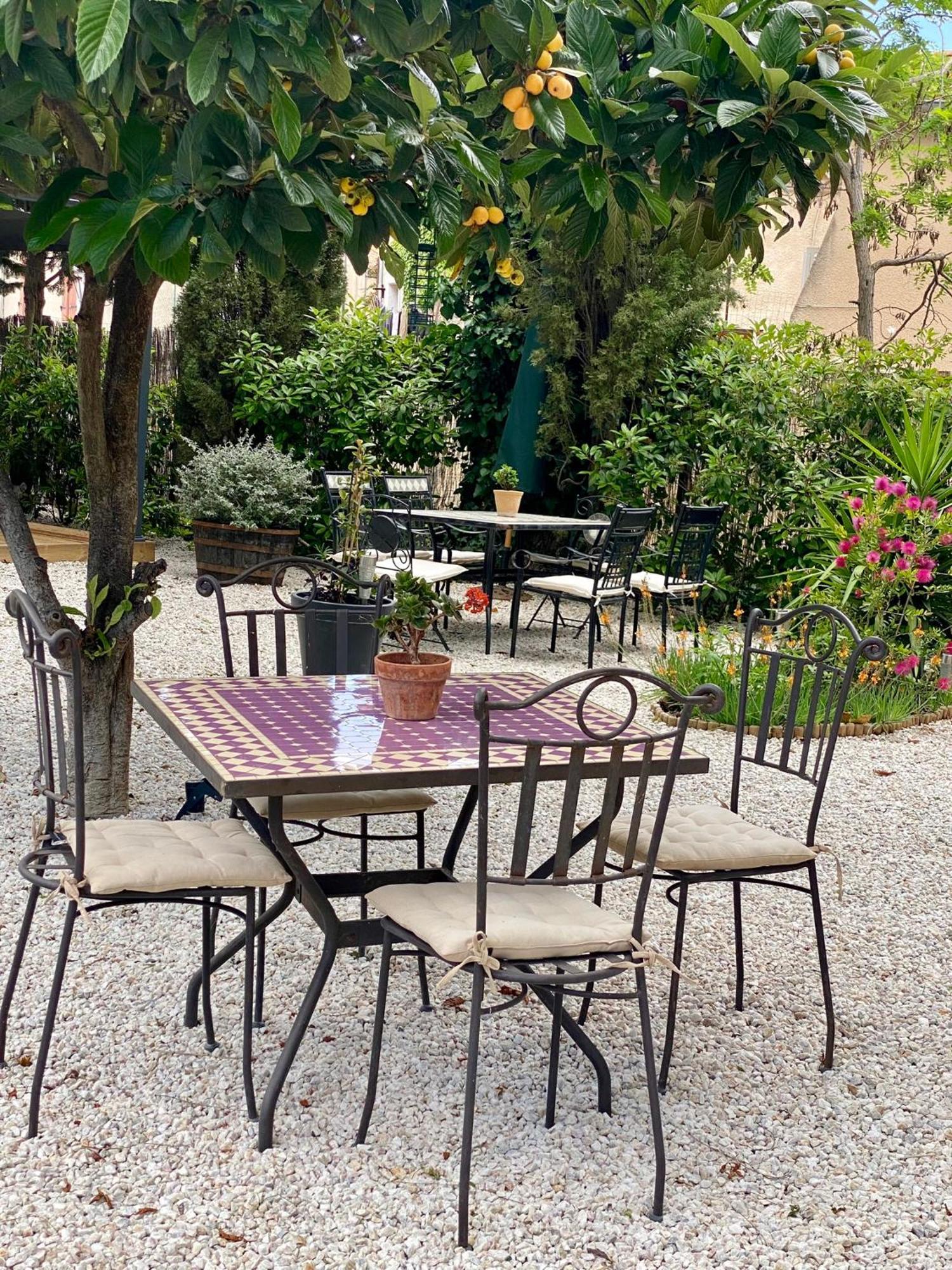 Maison Du Midi, 2 Gites De Charme Ginestas Exteriör bild