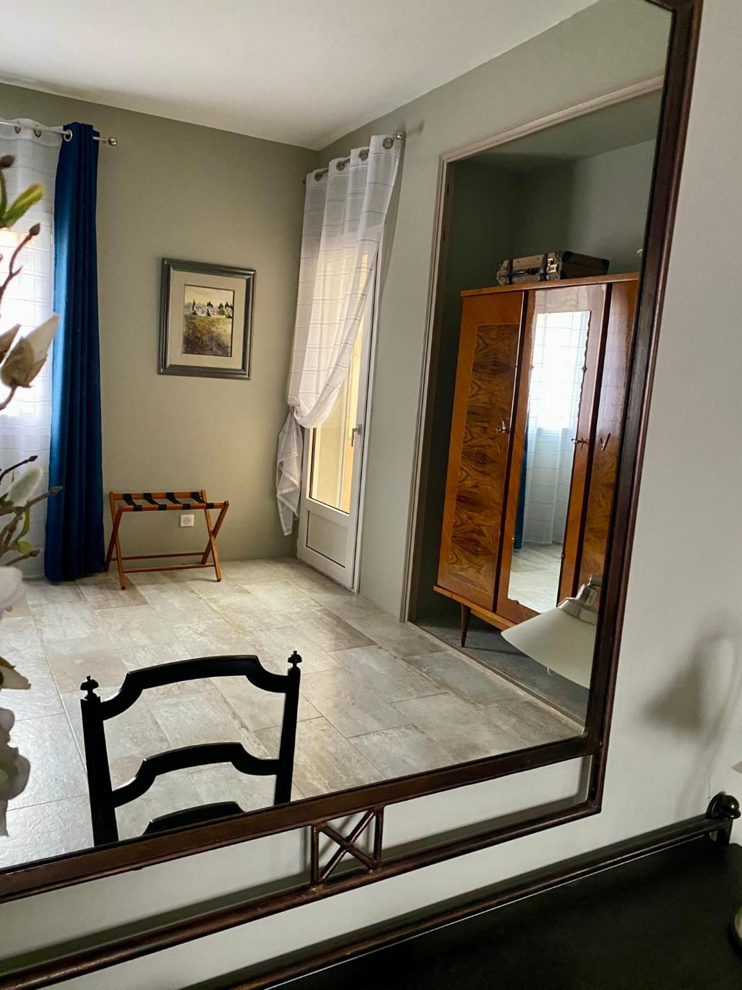 Maison Du Midi, 2 Gites De Charme Ginestas Exteriör bild